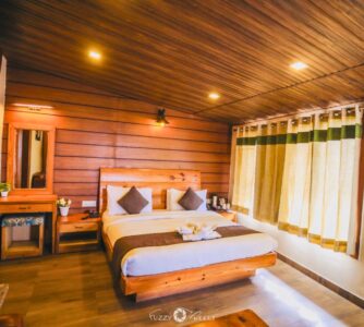 Luxury Hotel in Mussoorie : jharipani castle