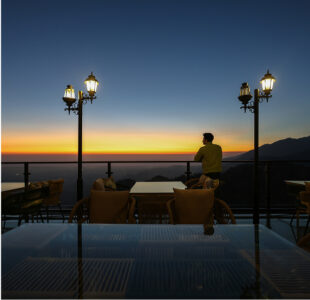 Luxury Hotel in Mussoorie : jharipani castle